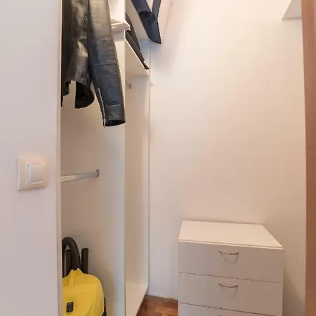 Comfort.chic.charming With Terrace Near Ndk Apartment *